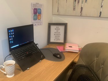 Sonia’s working from home desk.